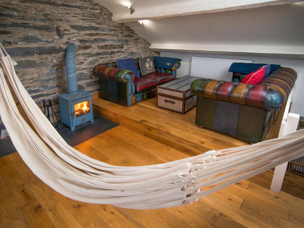The Captain'S Penthouse Porthmadog Extérieur photo